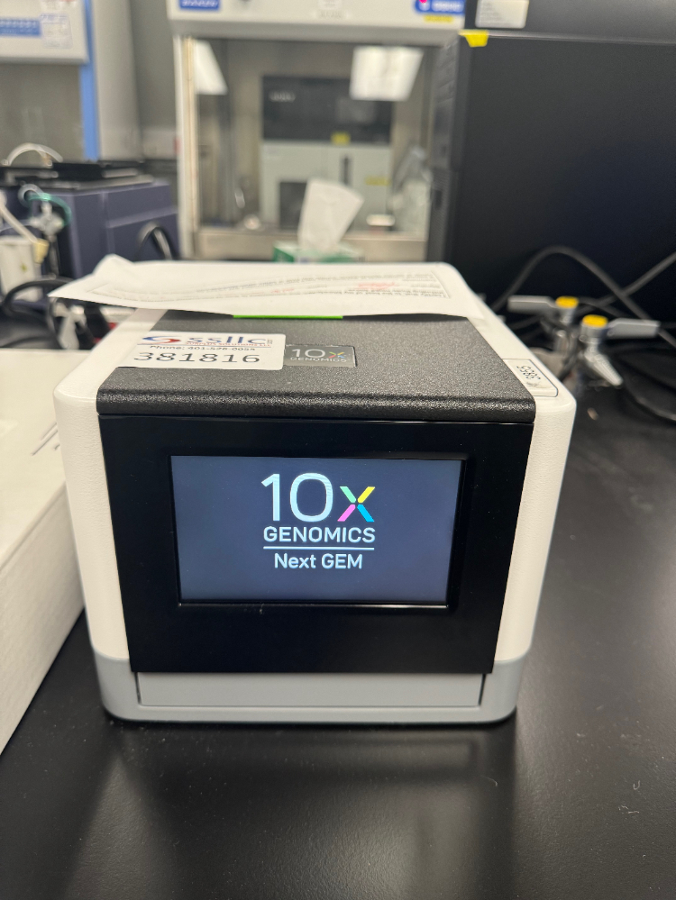 Image of 10X Genomics Next GEM Single Cell Sequencer